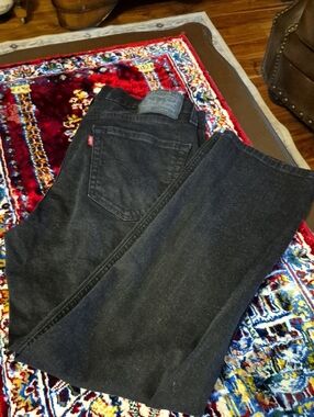 Levi's  Black Jeans Athletic Cut 34"×30"(#2020D)..  In Ex. Cond. Cotton Blend.